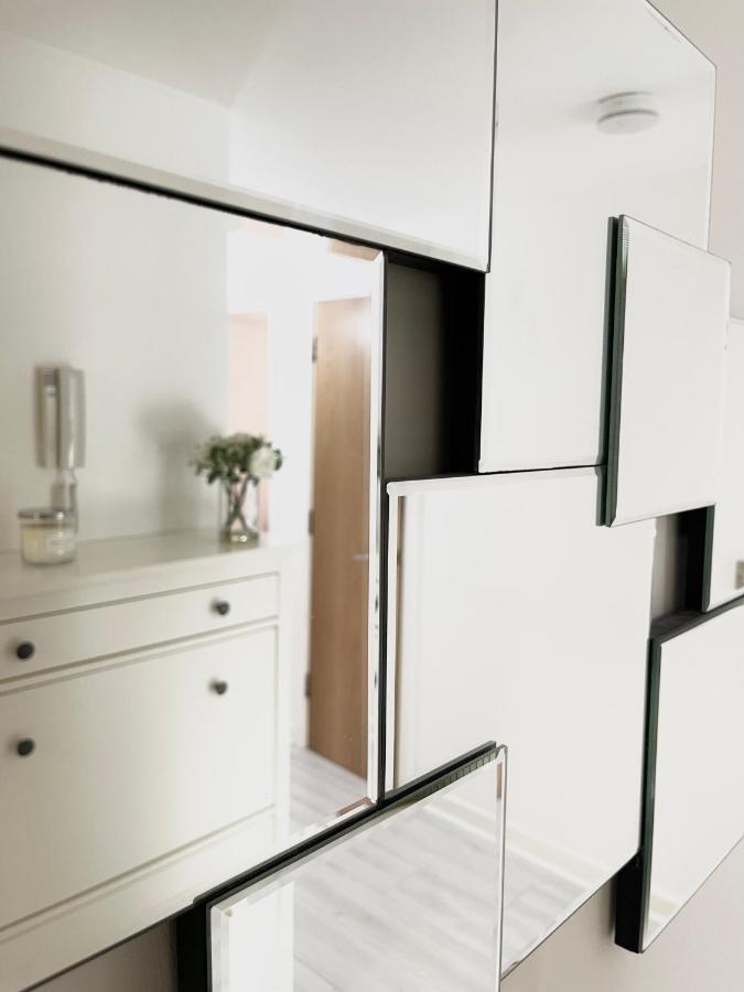 Lovely 2-Bedroom Condo With A Free Parking Birmingham Exterior foto